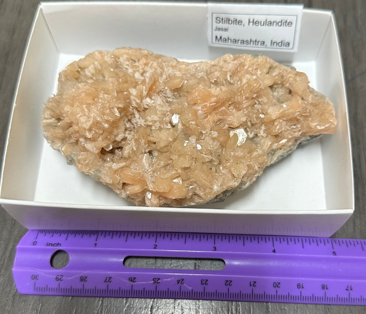 Stilbite, Heulandite, Jasai, Maharashtra, India| Gems & Minerals Rock