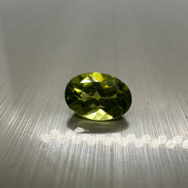 Olivine Beryl 7x5mm Oval .80ct