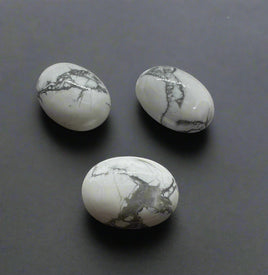 Howlite 16x12mm Oval