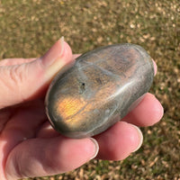 Labradorite Palmstone #22