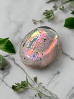 Colorful Labradorite Palmstone #18