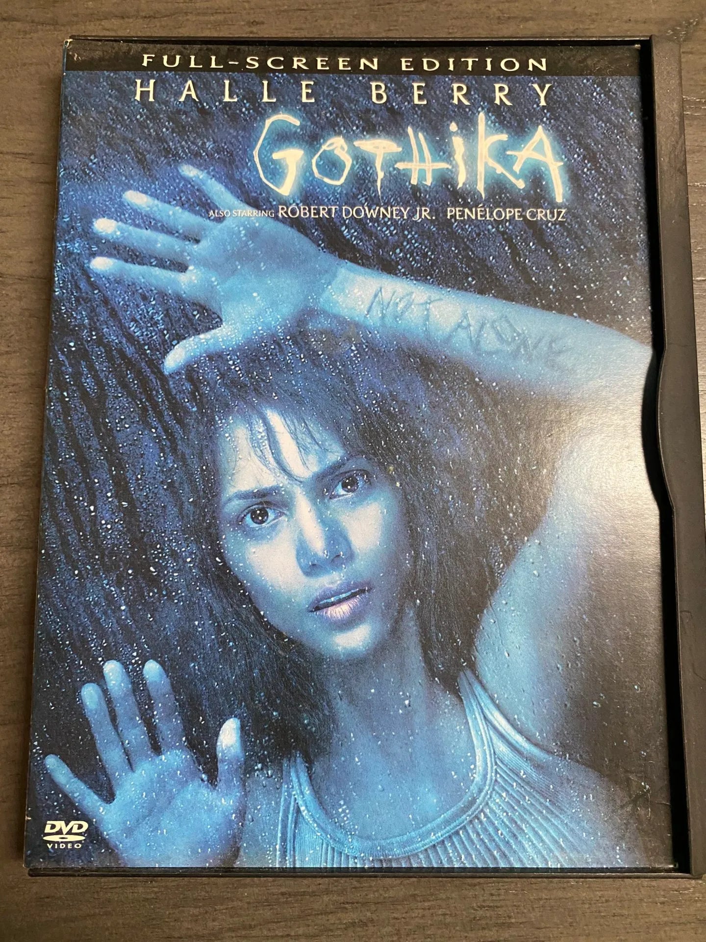 Movie Gothika, image size:1440x1920
