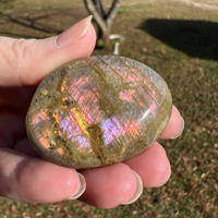 Labradorite Palmstone #33
